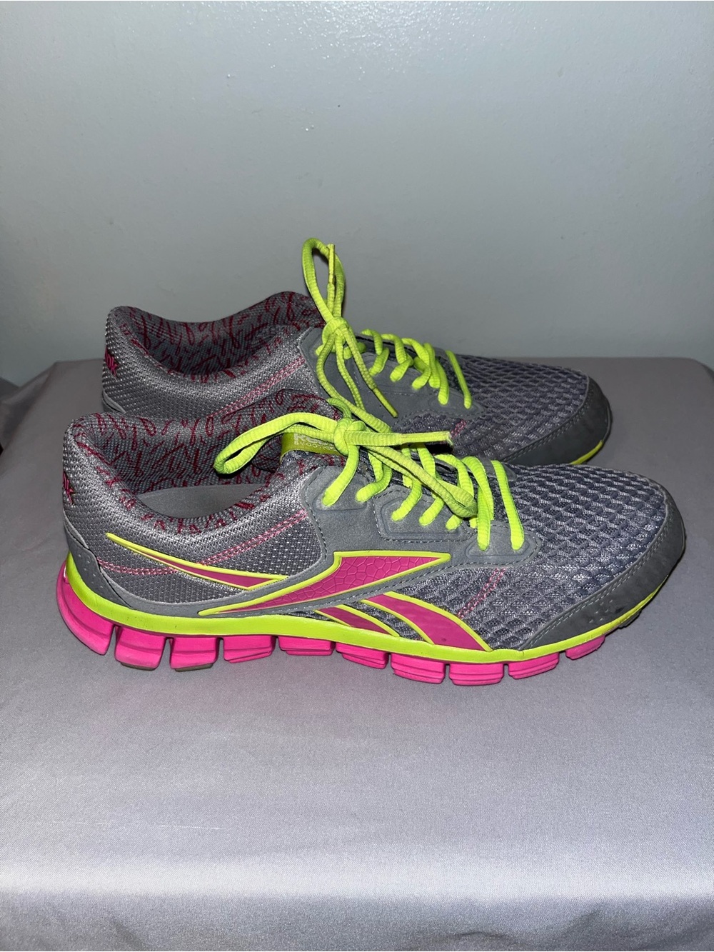 Reebok SmoothFlex Size 9 Women Ride 3.0 Running Shoes Gray V59221 Low Top